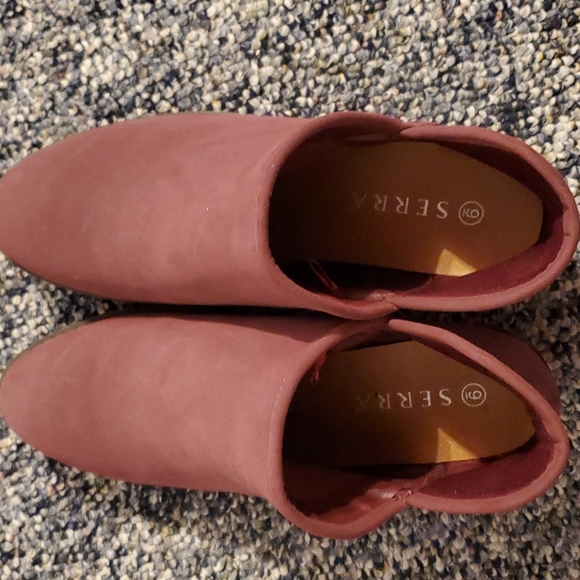 Burgundy Women's Booties Size 9 - Picture 3 of 4